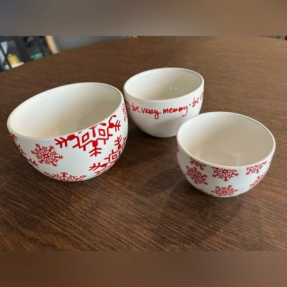 Crate and Barrel Set of 3 Holiday Nesting Bowls - Picture 1 of 11